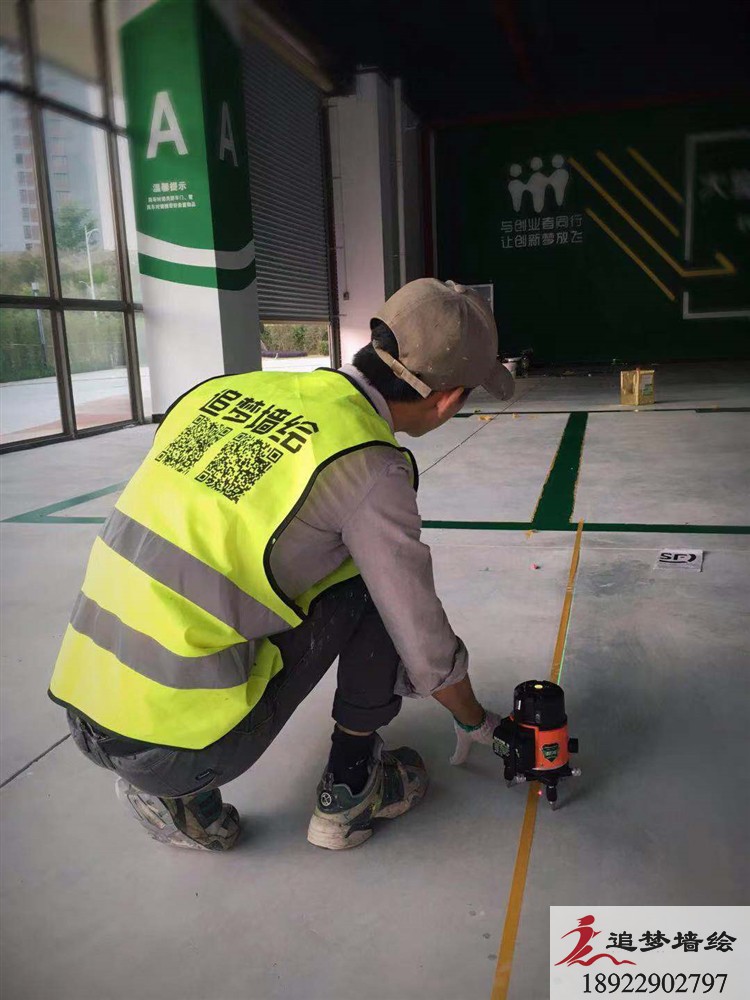 松山湖瑞鹰国际停车场